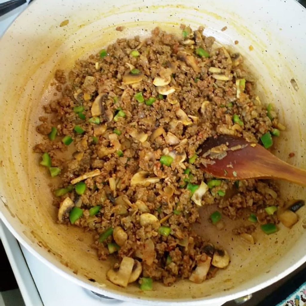 طرز تهیه گراتن سیب زمینی و گوشت چرخ کرده