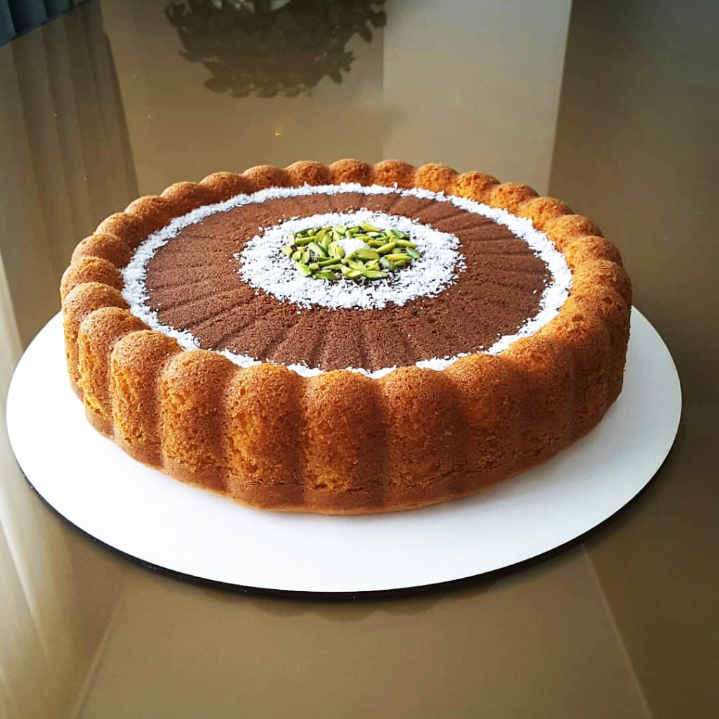 طرز تهیه کیک دو رنگ گردویی