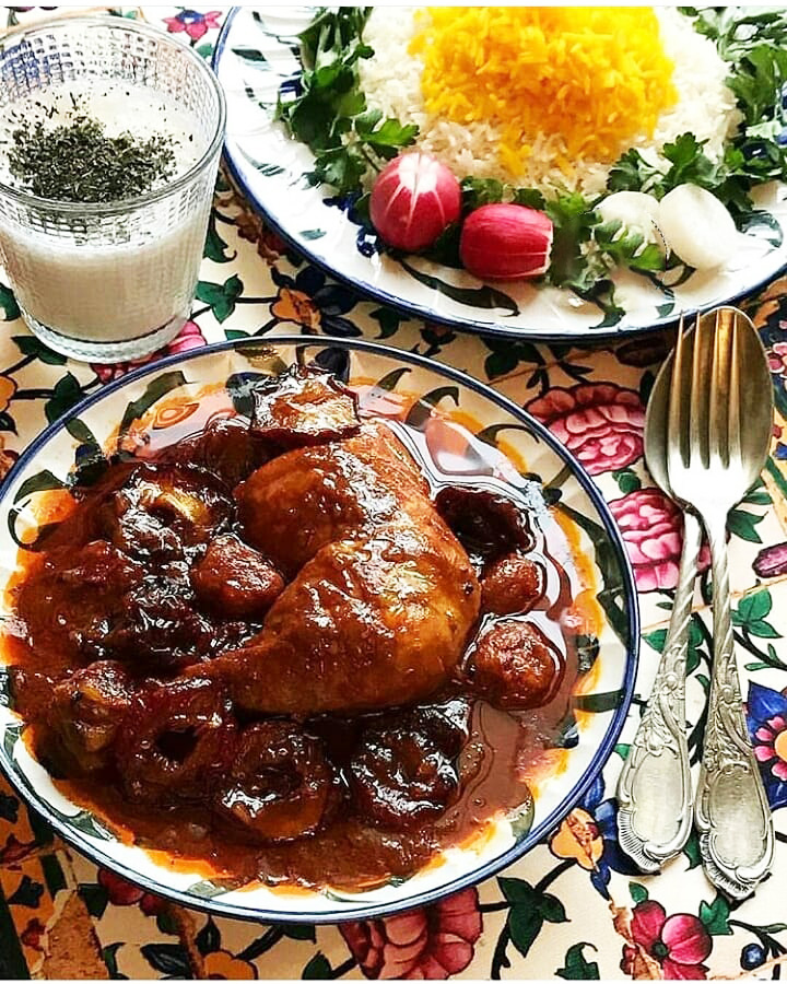 طرز تهیه خورشت الو بخارا با مرغ