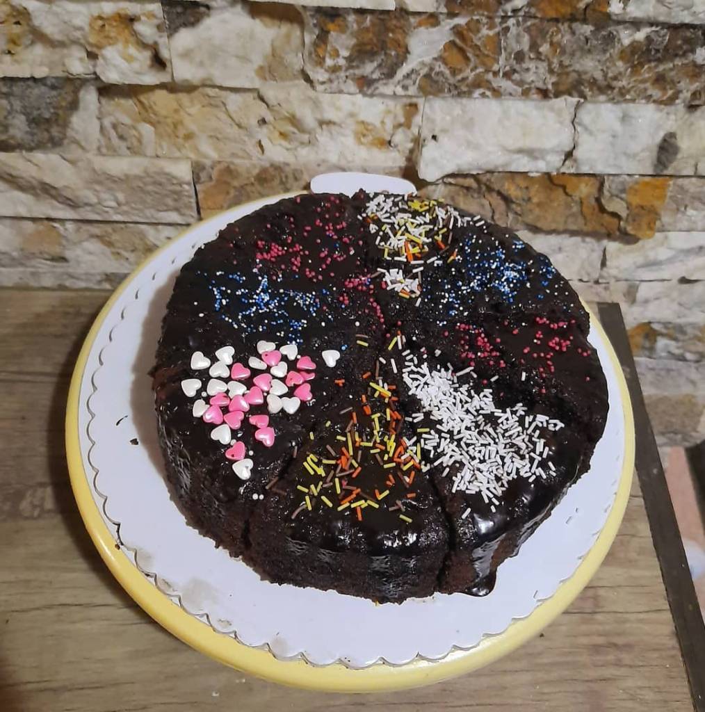 طرز تهیه کیک نوشابه ای