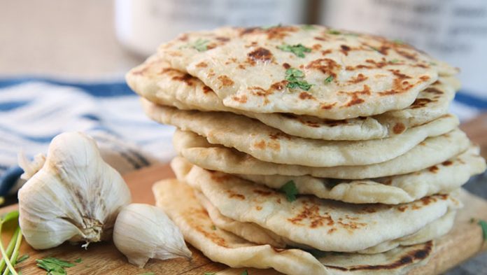 طرز تهیه و دستور پخت نان هندی ماهی تابه ای