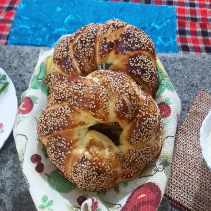طرز تهیه نان سیمیت ترکیه