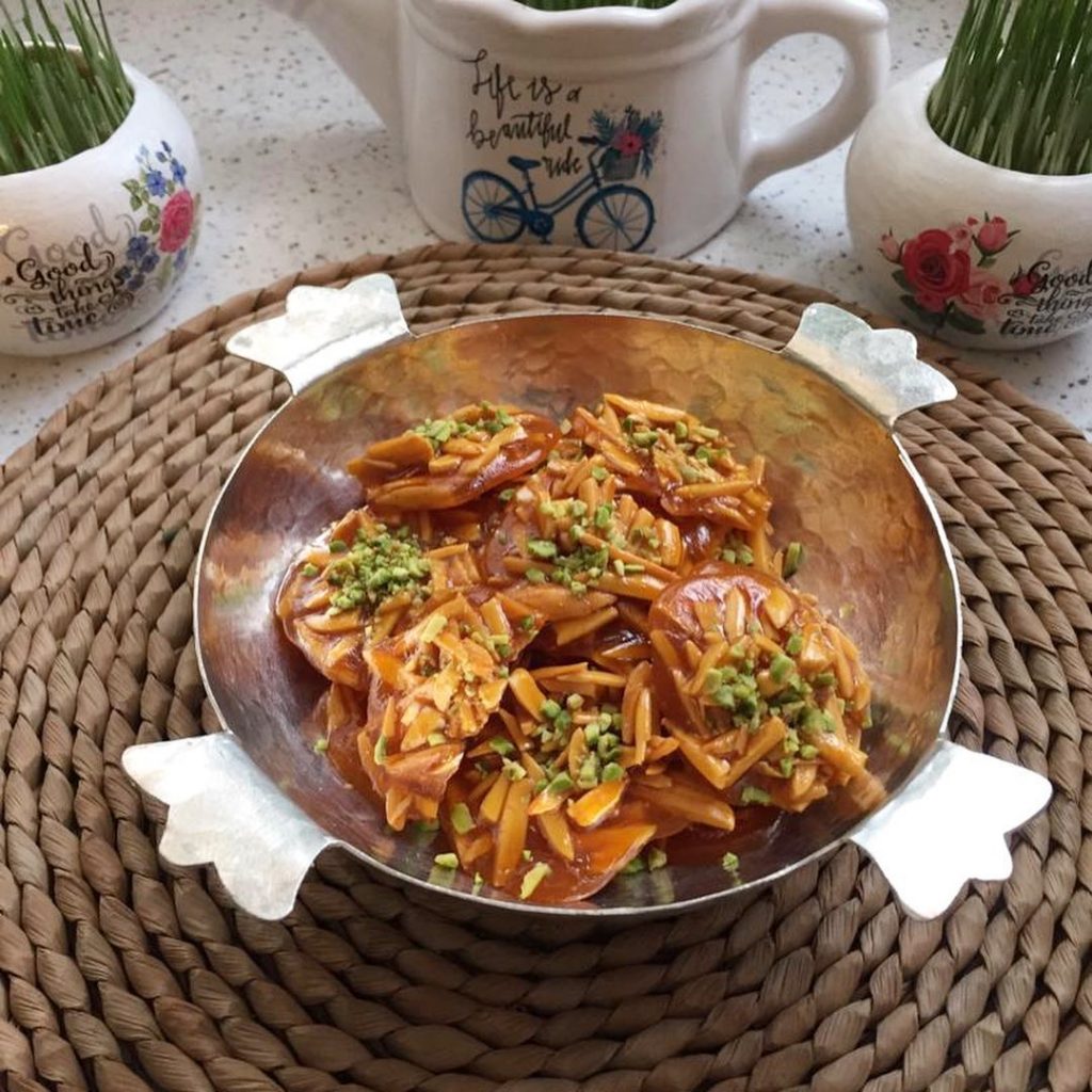 طرز تهیه سوهان عسلی با بادام