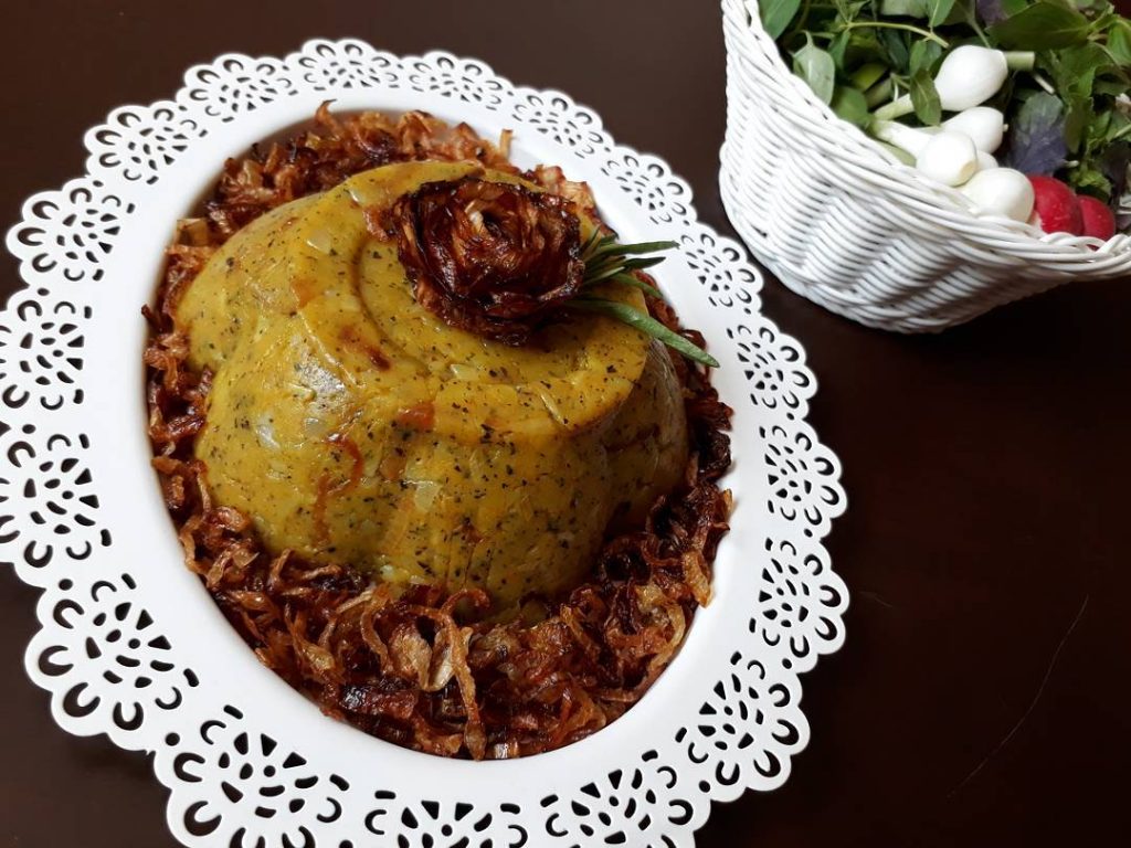 طرز تهیه دو پیازه آلو