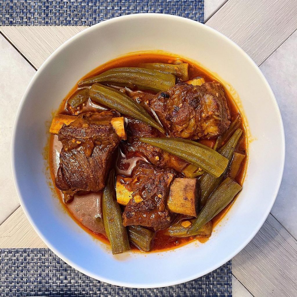 طرز تهیه خورشت بامیه با گوشت