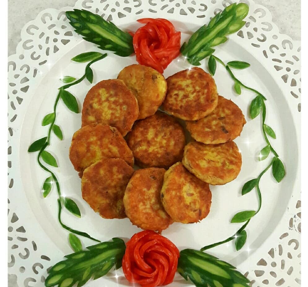 طرز تهیه کوکو تن ماهی با سیب زمینی