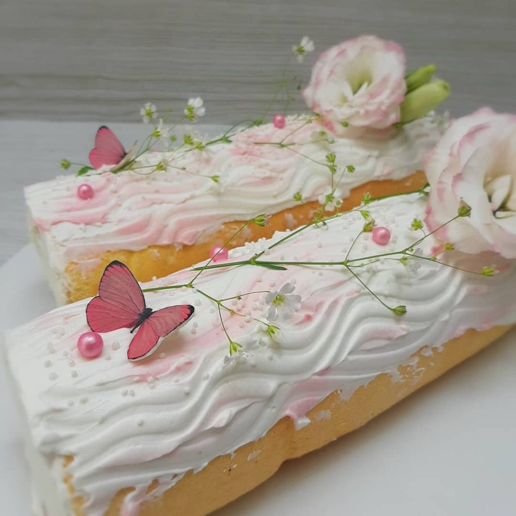 طرز تهیه رولت خامه ای بدون فر