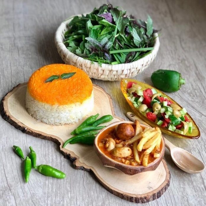 خورشت قیمه با قارچ