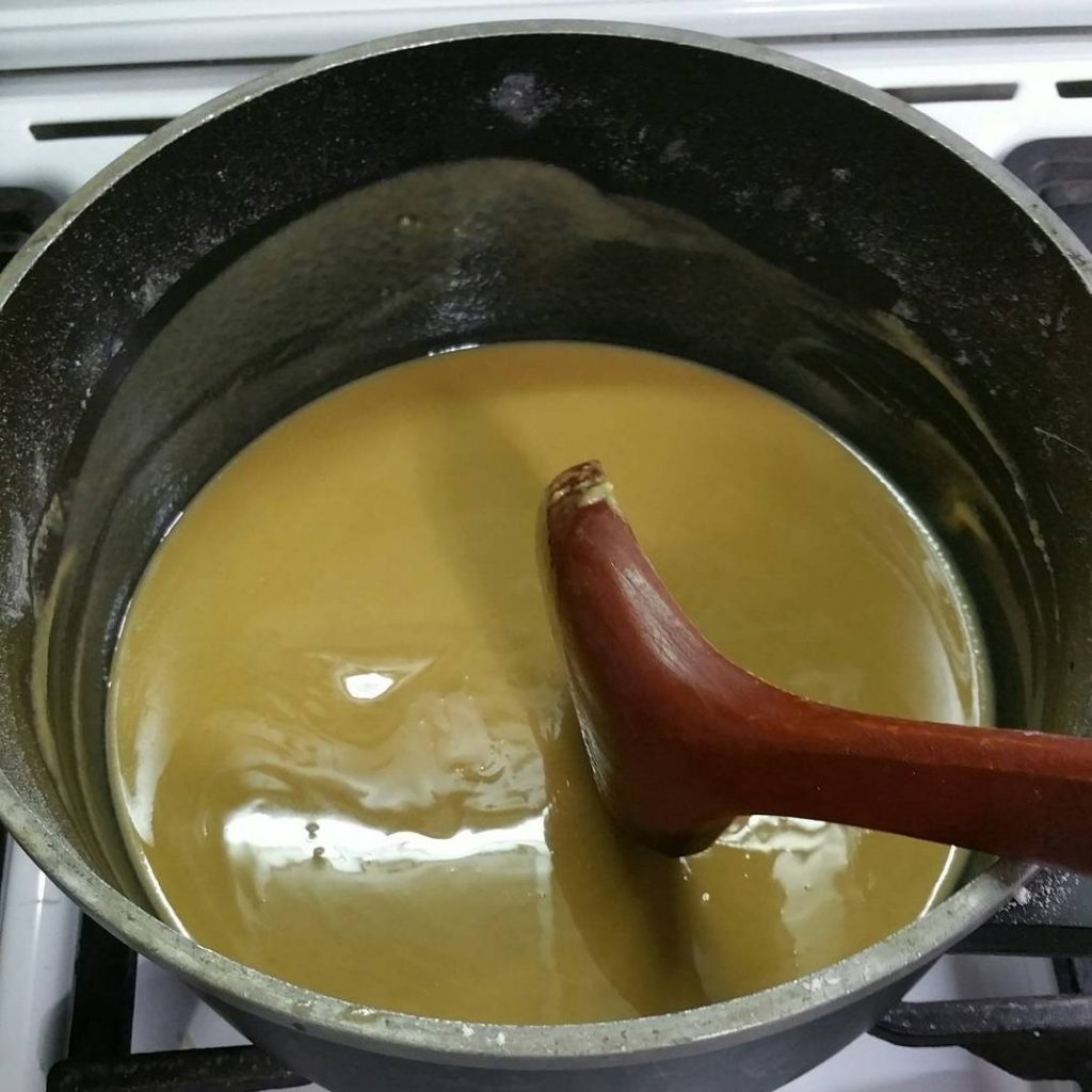 طرز تهیه کاچی با شیره انگور